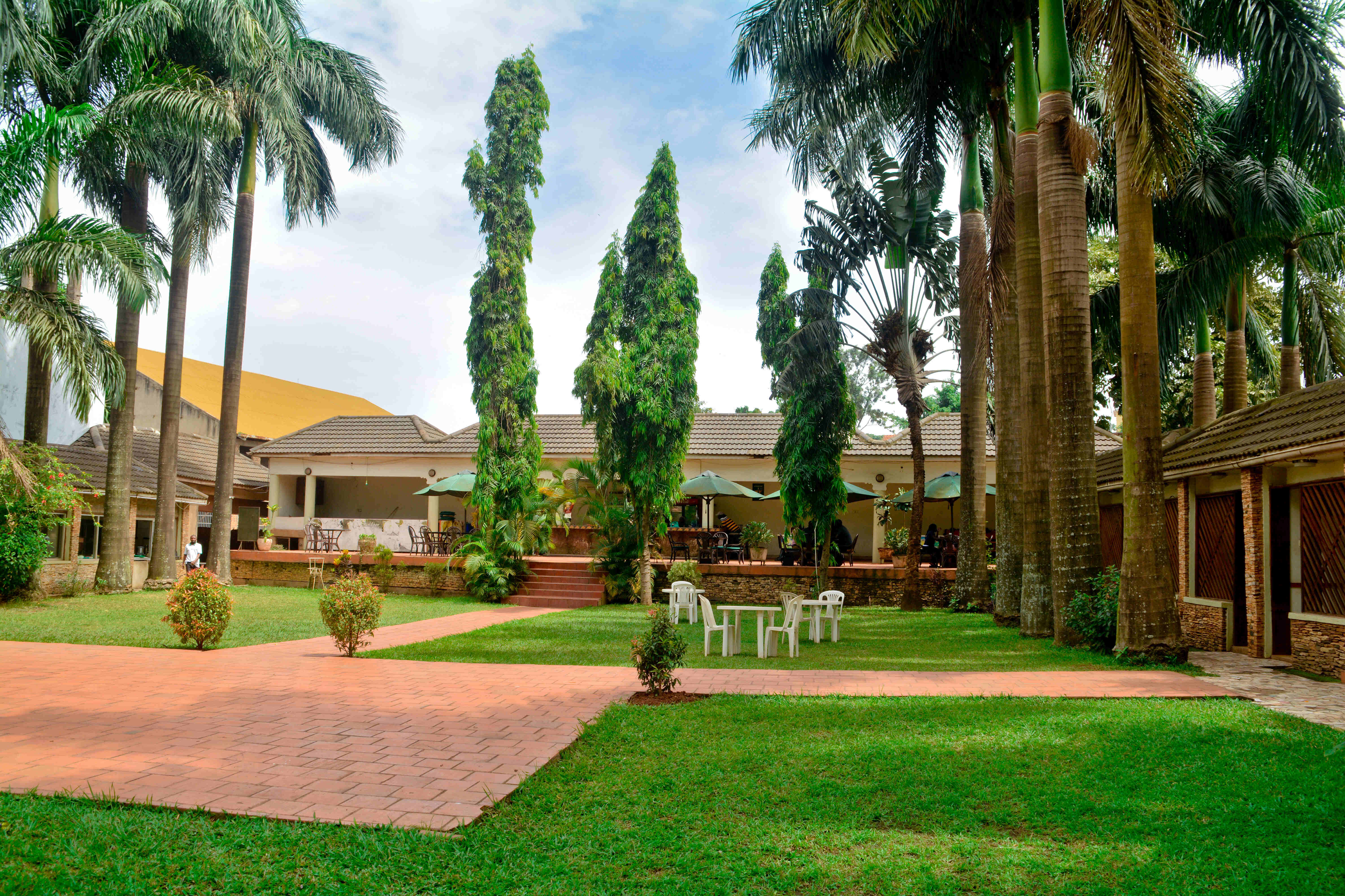 Emerald Hotel Kampala & Green Gardens